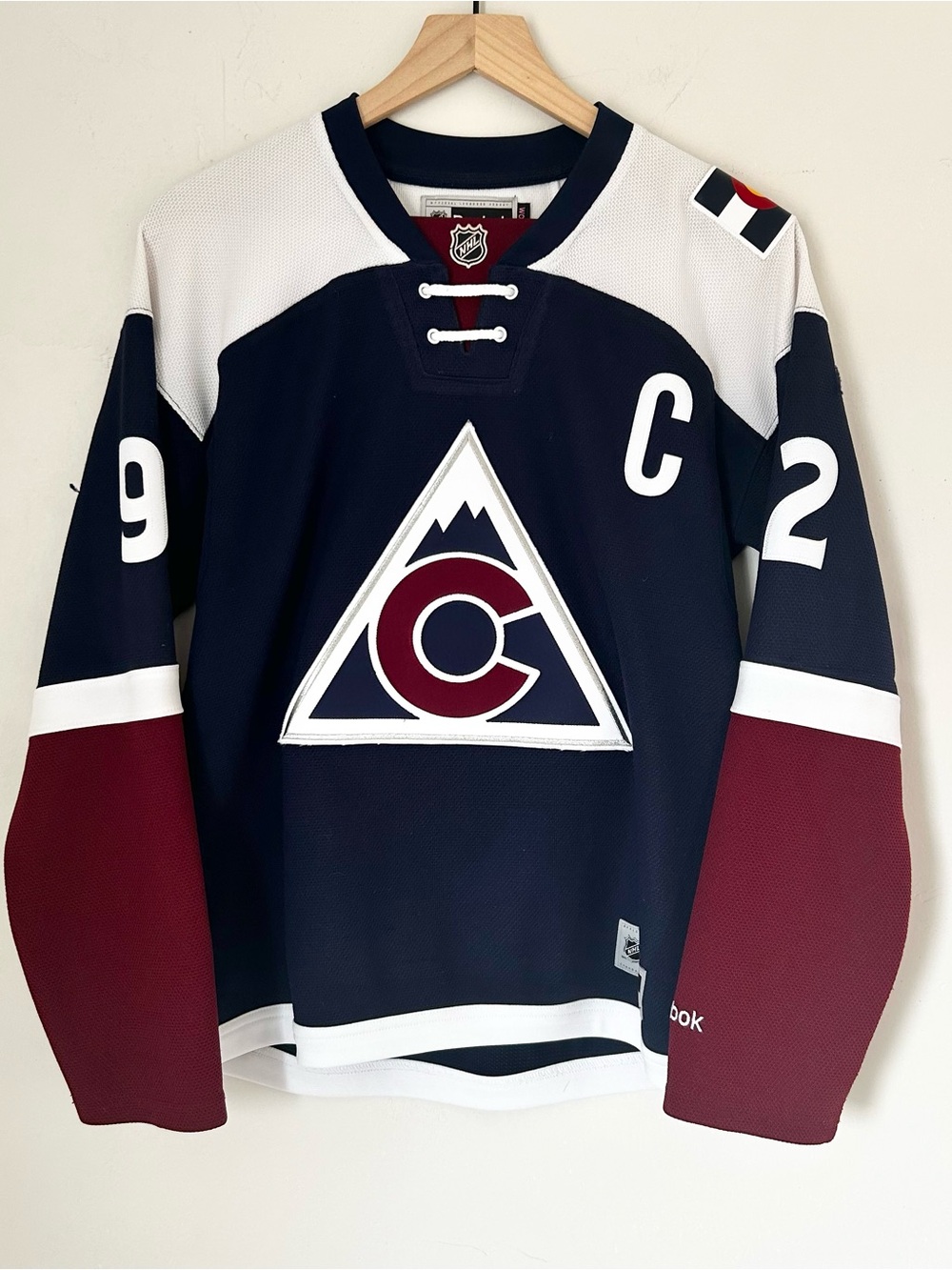 Reebok NHL Colorado Avalanche Women’s Gabriel Landeskog Jersey